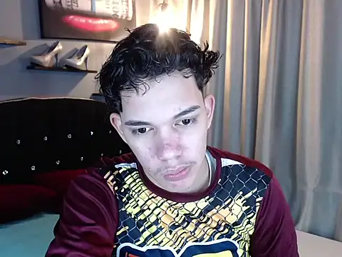 haku_nayro webcam