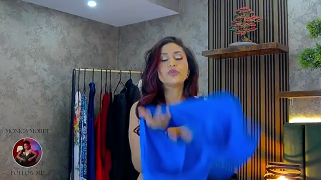 MonicaMoret live cam preview