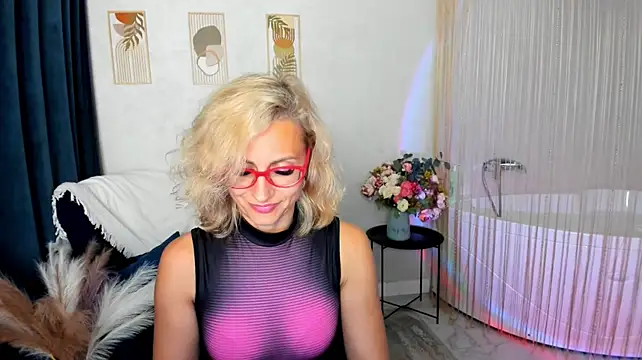 MuseOfStage live cam preview