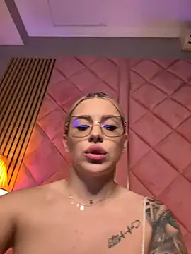 IveySin webcam