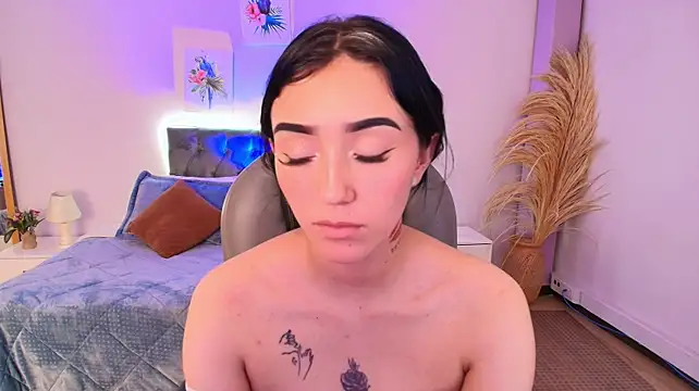 Paola_Owens_ live cam preview