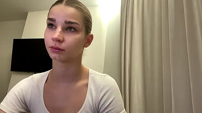 PickmeGirl live cam on StripChat