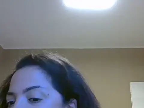 ITALIANASISIXX live cam preview