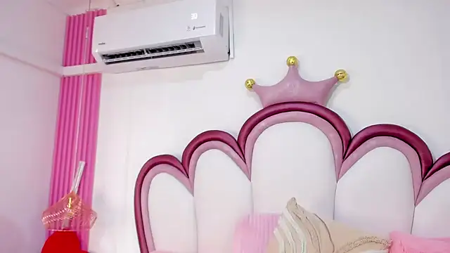 _NinaFox_ live cam preview