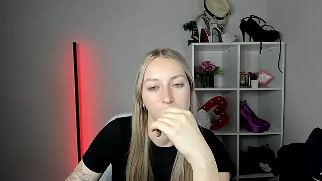 EvelynBlond