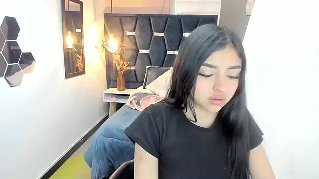 Alanna_Thompson_ live cam preview