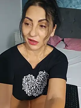 OhhhLauraxx live cam preview