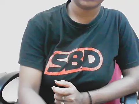 LovingPihu live cam preview