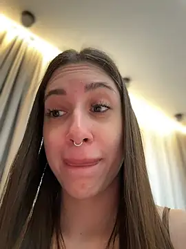 BOOMFOXY live cam preview