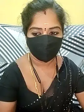 tamilammukuttyy live cam on StripChat