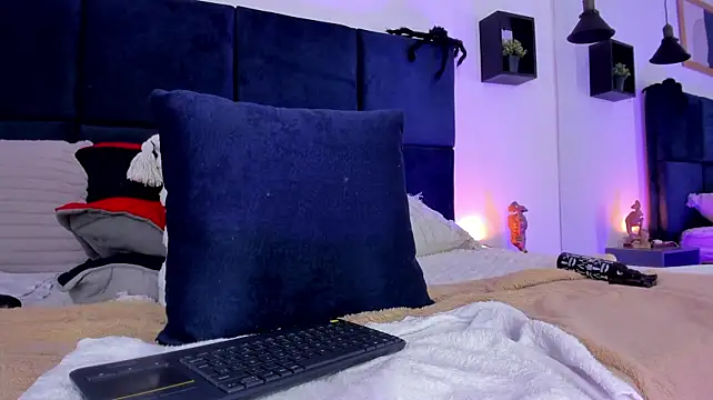 april_jones05 live cam preview