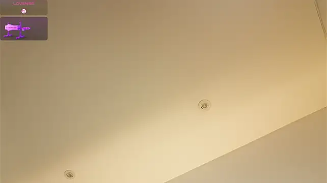 elodie_walker live cam on StripChat