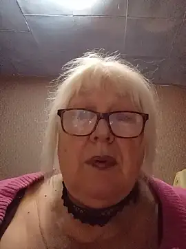 Alexia64231 live cam on StripChat