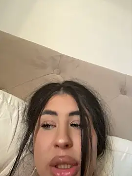 DaianaKimberly live room snapshot on Stripchat