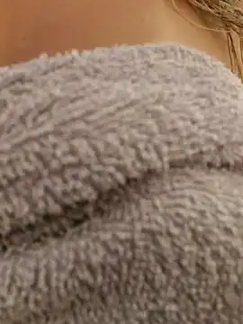 celynaross (Ask my age) - squirt  for you