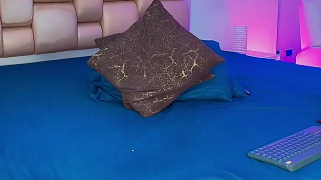 ShallomMuse live cam preview