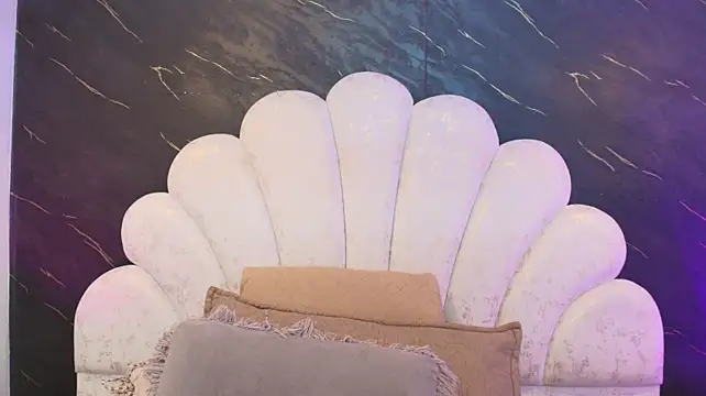 _MiaBrown_ live cam preview