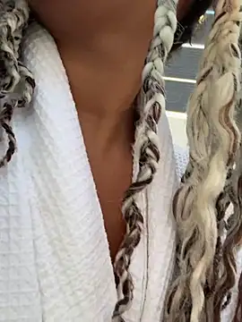 HaileyDiana webcam