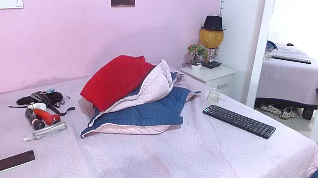 milady_roxx webcam stripchat model stream image