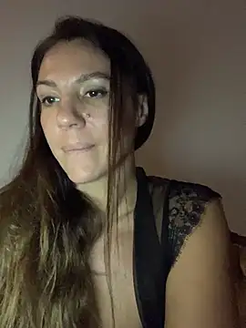 Live-Webcam-Show mit AnnaFlowerBabe - Interaktive Lovense-Toys verfügbar