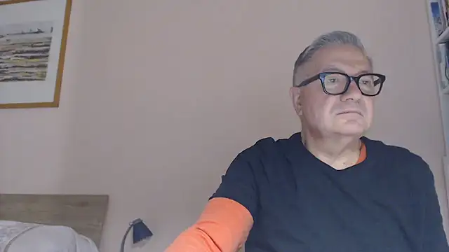 YOU6me live cam on StripChat
