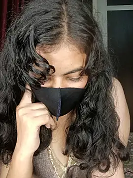 Shreyashram77 live cam on StripChat