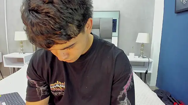charlie___musk (M twink) - Let´s cum together!