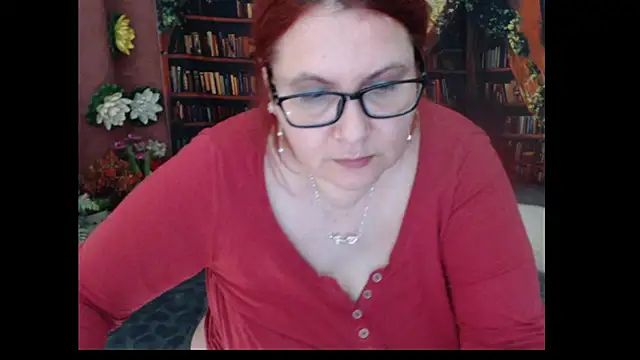 PlayfullMature live cam preview