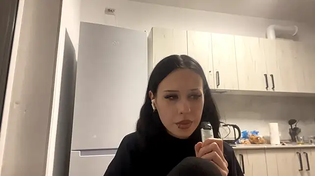 AteEtonian live cam on StripChat