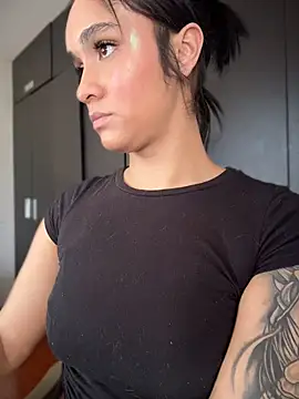 Isabella-Teen