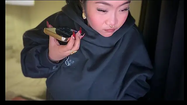 Model: _XXXKittyTingles