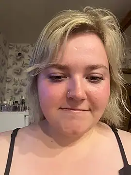LoloMensens webcam stripchat model stream image