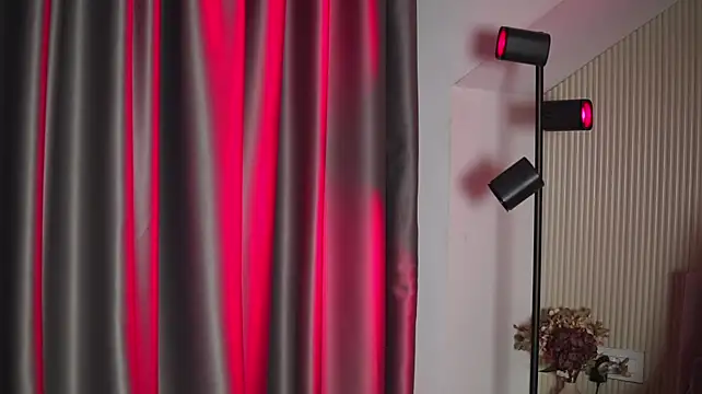 Show de webcam ao vivo com CarlottaRusso - Brinquedos Lovense interativos disponíveis