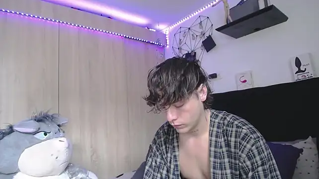 Santiago_kiler live cam on StripChat