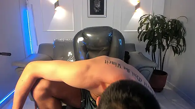 Alejandro_vega_ live cam on StripChat
