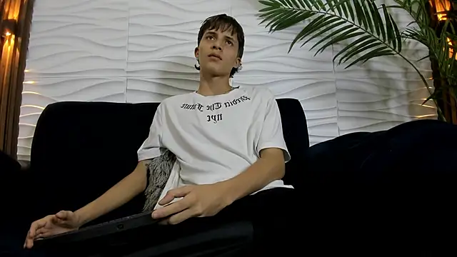 Pavo_tv