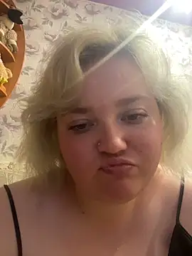 LoloMensens live cam on StripChat