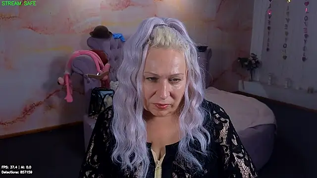 Penelope_Pinky live cam preview
