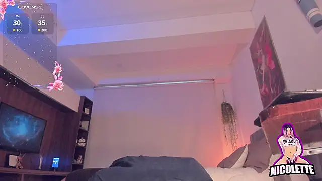 nicolette_tay live sex cam