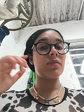 Annya-sweet webcam