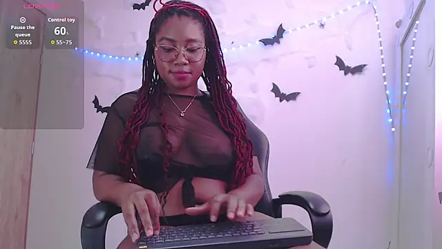 Amara_black44 live cam preview