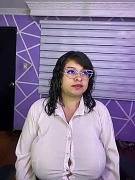 MiiaaJoness
