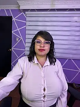 MiiaaJoness