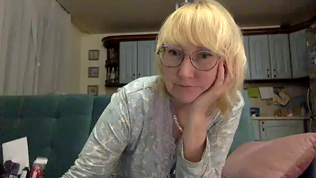 Zeyona live cam preview