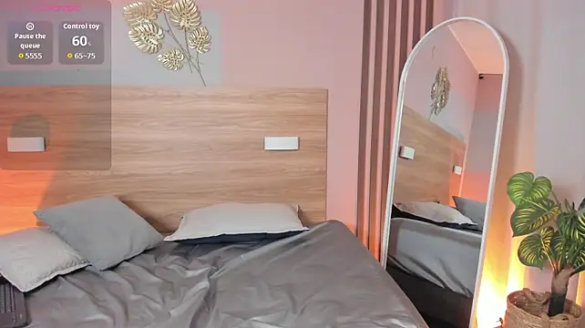 ateneaa_lux live cam preview