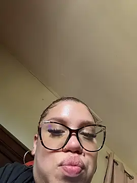 QueenNuttCollector webcam