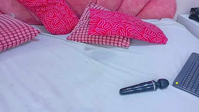 MyApril__ webcam
