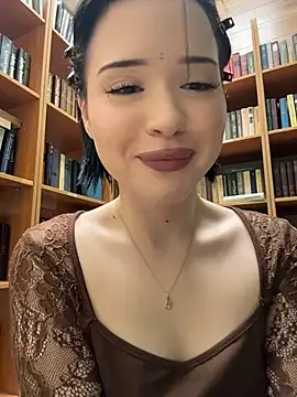 kitty_sixseven webcam