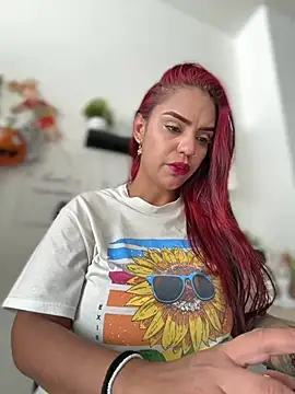 Sara-77 webcam