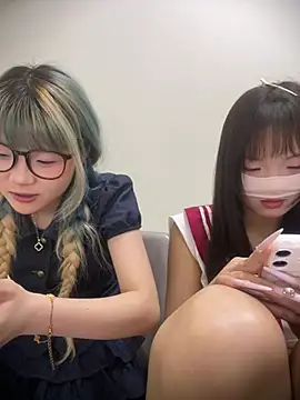Rocket-Girl live cam on StripChat